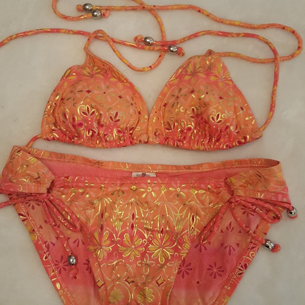 Size Small bathing suit